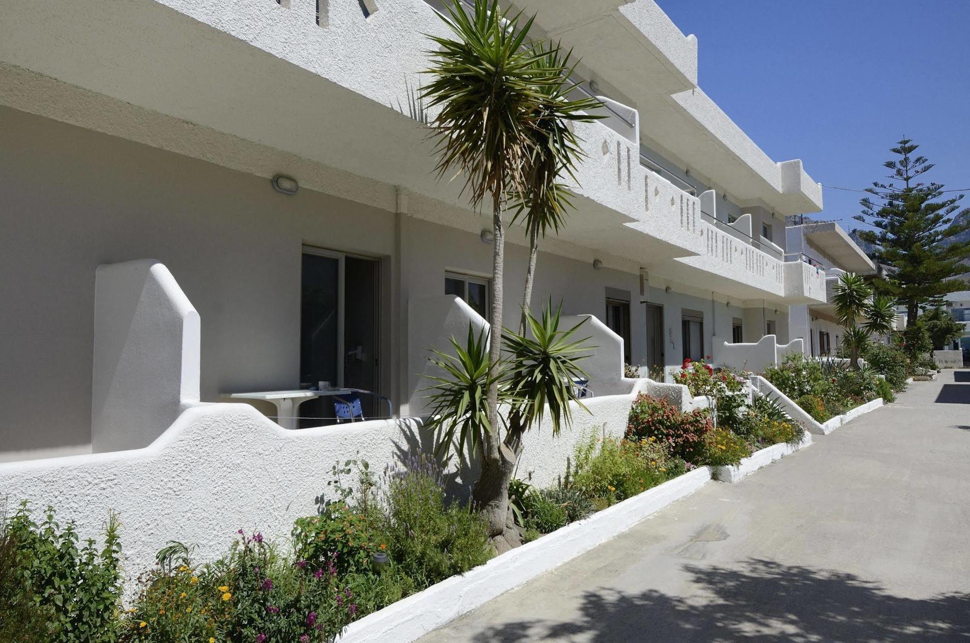Costas & Chrysoula Aparthotel Plakias Bagian luar foto