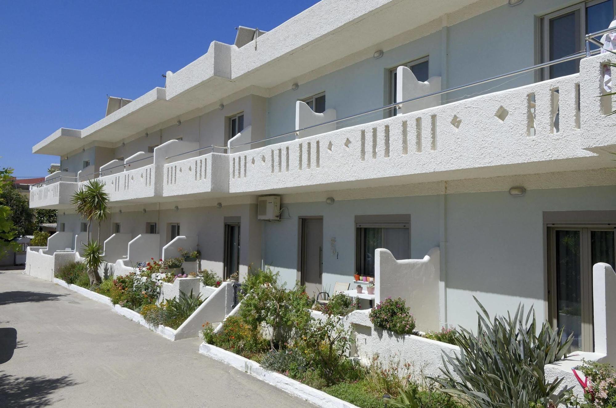 Costas & Chrysoula Aparthotel Plakias Bagian luar foto